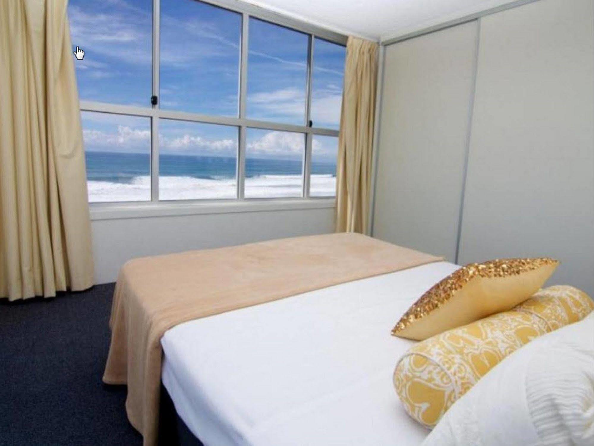 President Holiday Apartments - Absolute Beachfront Gold Coast Luaran gambar